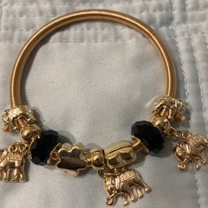Elephant charm stretch Bracelet